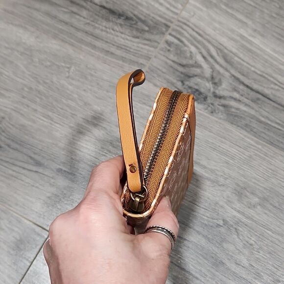 NWT Fossil Jori Floral Zip Around Wallet Wristlet - Picture 2 of 6